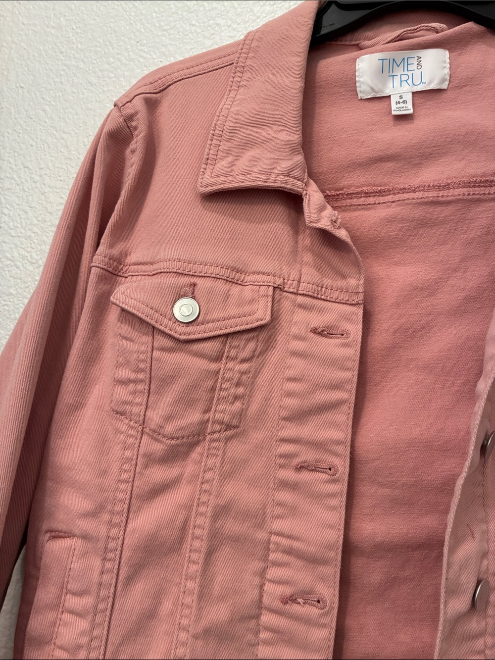 Pink jacket size small - Picture 3 of 7